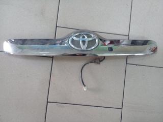 Накладка крышки багажника задняя toyota RACTIS 2005-2010