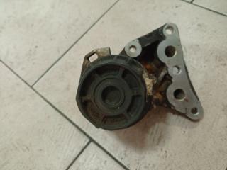 Фото запчасти корпус масляного фильтра передний TOYOTA AVENSIS 2011 контрактная запчасть Запчасть корпус масляного фильтра передний TOYOTA AVENSIS 2011