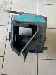 Запчасть корпус печки передний MAZDA DEMIO 1996-2001