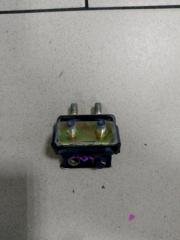 ПЕТЛЯ КРЫШКИ БАГАЖНИКА задняя MAZDA FAMILIA 2001 контрактная ПЕТЛЯ КРЫШКИ БАГАЖНИКА задняя MAZDA FAMILIA 2001