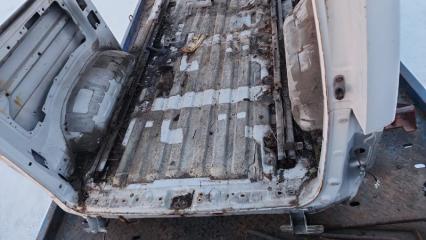ПОЛ БАГАЖНИКА задний MAZDA BONGO FRIENDEE 1995-2001