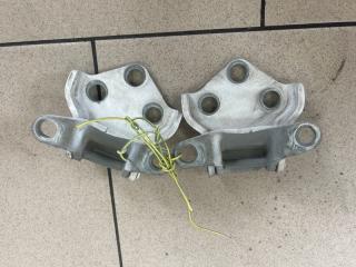 Запчасть петля крышки багажника задняя TOYOTA FunCargo 2000