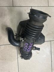 Запчасть патрубок воздушного фильтра Nissan PRESAGE 2003-2009