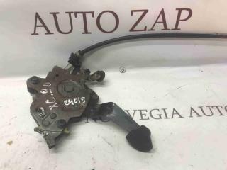 Фото запчасти педаль стояночного тормоза Volvo XC90 2005 контрактная запчасть Запчасть педаль стояночного тормоза Volvo XC90 2005