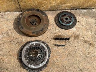 Фото запчасти комплект сцепления Hyundai H-1 1999 контрактная запчасть Запчасть комплект сцепления Hyundai H-1 1999