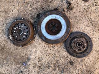 Фото запчасти комплект сцепления Toyota Avensis 2000 контрактная запчасть Запчасть комплект сцепления Toyota Avensis 2000