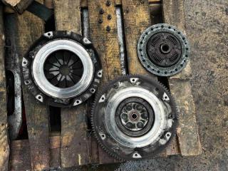 Фото запчасти комплект сцепления Mazda 3 BL 2010 контрактная запчасть Запчасть комплект сцепления Mazda 3 BL 2010