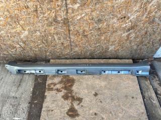 Фото запчасти накладка на порог Toyota Avensis Б/У запчасть Запчасть накладка на порог Toyota Avensis