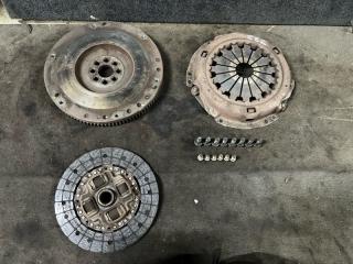 Фото запчасти комплект сцепления Toyota Corolla Б/У запчасть Запчасть комплект сцепления Toyota Corolla