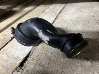 Запчасть патрубок (трубопровод Mercedes E W211 2005