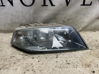 Фото запчасти фара правая Skoda Octavia (A5) Б/У запчасть Запчасть фара правая Skoda Octavia (A5)