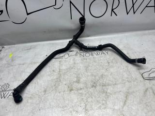 Запчасть патрубок системы охлаждения Land Rover Discovery 2019