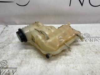 Фото запчасти бачок расширительный Jaguar F-pace 2017 Б/У запчасть Запчасть бачок расширительный Jaguar F-pace 2017