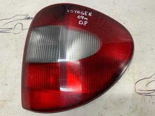 Фото запчасти фонарь задний правый Chrysler Voyager 2007 контрактная запчасть Запчасть фонарь задний правый Chrysler Voyager 2007