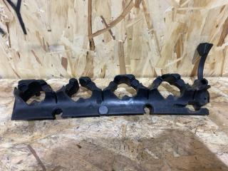 Запчасть изолятор топливных форсунок левый Land Rover Range Rover 2016