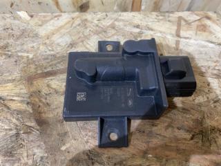 Фото запчасти блок управления топливным насосом Jaguar F-pace 2016 контрактная запчасть Запчасть блок управления топливным насосом Jaguar F-pace 2016