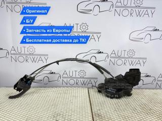 Фото запчасти замок двери передней правой Hyundai H-1 2009 Б/У запчасть Запчасть замок двери передней правой Hyundai H-1 2009