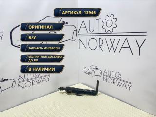 Запчасть форсунка омывателя фар левая Peugeot 307 2008