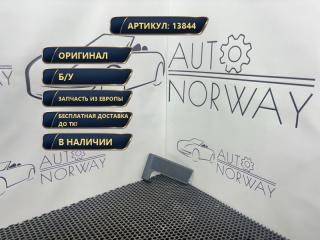 Запчасть накладка на торпедо правая Land Rover Range Rover 2017