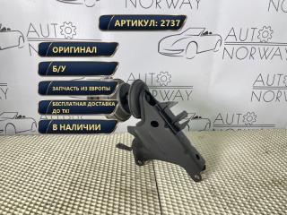 Фото запчасти подушка крепления двигателя Volkswagen Caddy 2001 контрактная запчасть Запчасть подушка крепления двигателя Volkswagen Caddy 2001