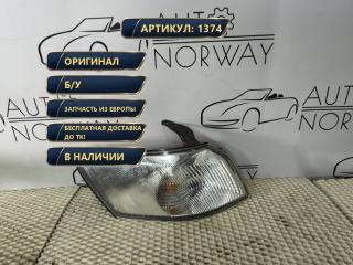 Запчасть поворотник правый Toyota Camry 2000