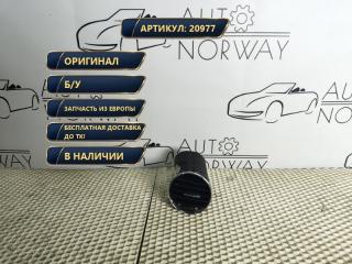 Запчасть дефлектор воздушный правый Peugeot 308 2012