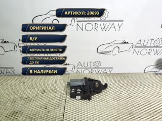Фото запчасти моторчик стеклоподъемника задний правый Volkswagen Passat B5+ 2005 Б/У запчасть Запчасть моторчик стеклоподъемника задний правый Volkswagen Passat B5+ 2005