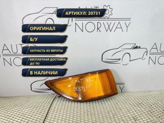 Запчасть поворотник правый Mitsubishi Colt 1989