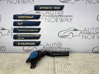Запчасть горловина бачка омывателя Audi Q8 2022