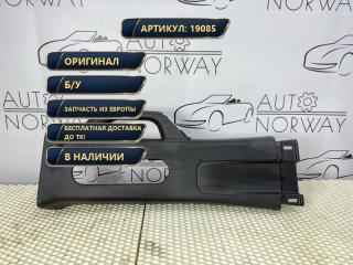 Фото запчасти накладка на стойку кузова правая Jeep Wrangler 2024 Б/У запчасть Запчасть накладка на стойку кузова правая Jeep Wrangler 2024