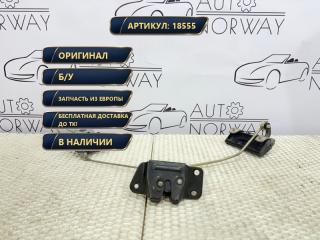 Запчасть замок багажника Mitsubishi Space Wagon III 1999