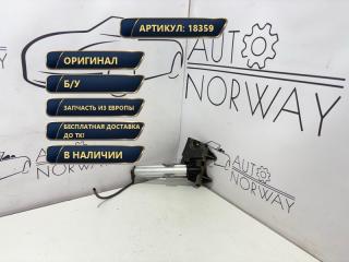 Запчасть форсунка омывателя фар Peugeot 308 2008
