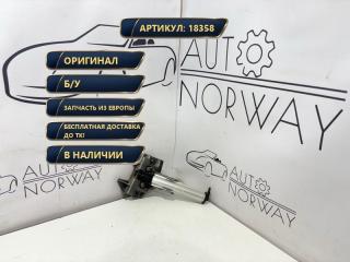 Запчасть форсунка омывателя фар Peugeot 308 2008