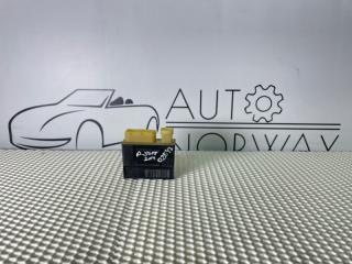 Запчасть реле вентилятора Peugeot 5008 2011
