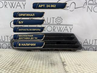 Фото запчасти накладка противотуманной фары правая Volkswagen Polo 2006 Б/У запчасть Запчасть накладка противотуманной фары правая Volkswagen Polo 2006
