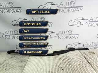 Запчасть щеткодержатель (поводок стеклоочистителя Toyota Avensis 2016