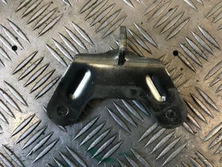 Запчасть кронштейн Opel Astra 2004