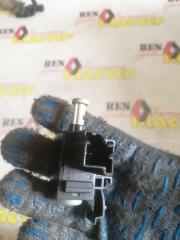 Запчасть датчик педали сцепления Volvo V40 2013