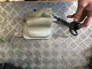 Фото запчасти бачок расширительный Hyundai Sonata 2005 Б/У запчасть Запчасть бачок расширительный Hyundai Sonata 2005