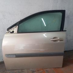 Запчасть дверь передняя левая Renault Megane
