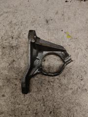 Запчасть кронштейн промежуточного вала Renault Megane