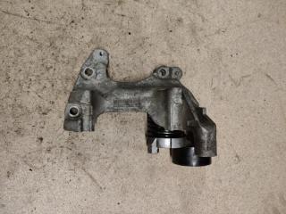 Запчасть кронштейн генератора Nissan Qashqai