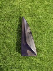 Запчасть накладка крышки багажника Renault Clio 2019