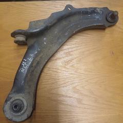 Запчасть рычаг передний правый Renault Megane