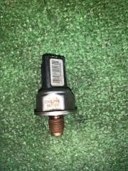 Запчасть датчик давления топлива Renault Megane