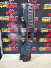 Накладка двери (крышки) багажника Jaguar F-Pace 2017 контрактная Накладка двери (крышки) багажника Jaguar F-Pace 2017