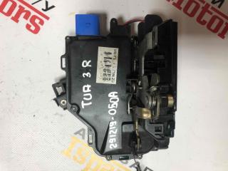 Замок двери задней правой Volkswagen Touareg 2003