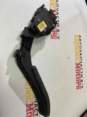 Педаль газа Volkswagen Touareg 2006