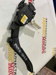 Педаль газа Volkswagen Touareg 2007