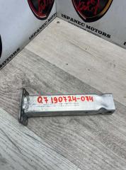 Кронштейн усилителя бампера AUDI Q7 2022